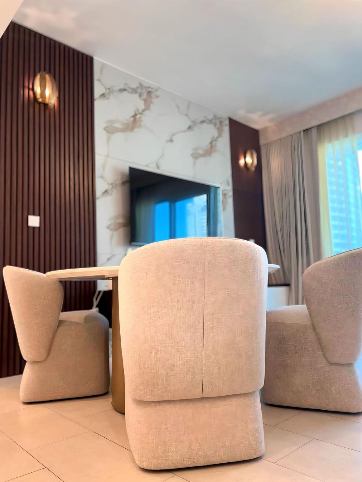 La Vie, Jbr, * Dubai